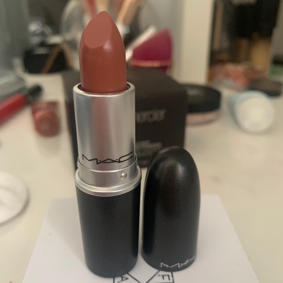 Mac lipstick - Picture 1 of 3